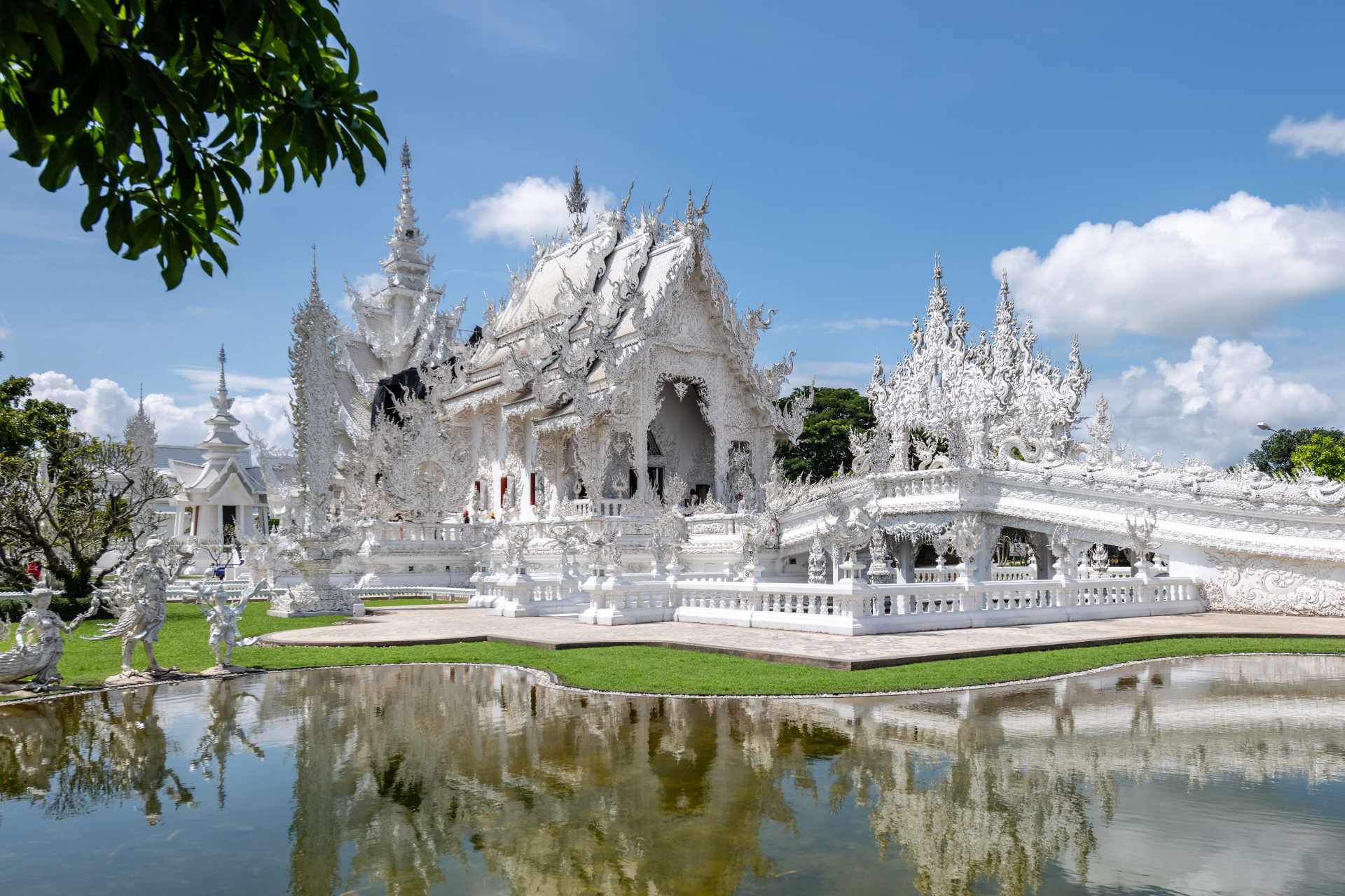 Wat Rong Khun, Chiang Rai